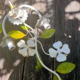 Romantic wall lamp in enamelled metal