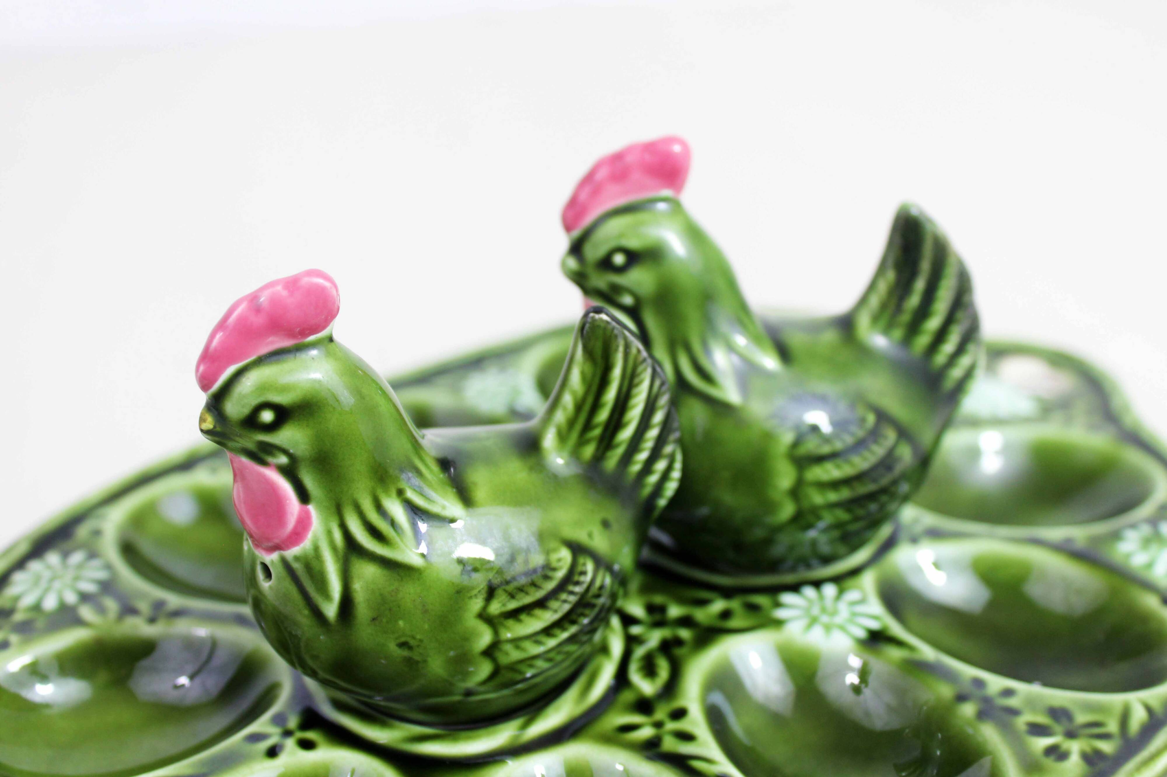 Salt and pepper earthenware egg set