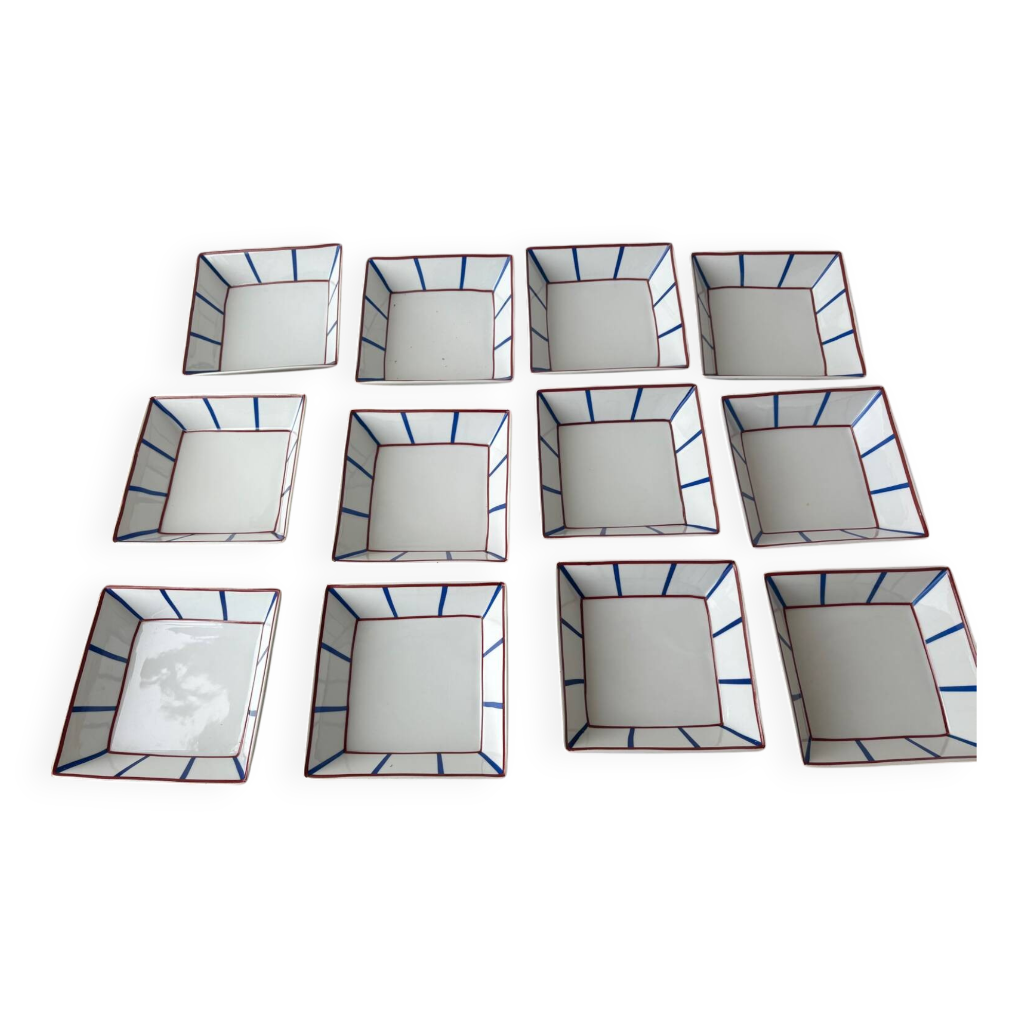 Set of 12 Basque deep plates in porcelain – white, red and blue
