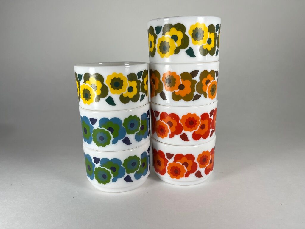 Arcopal cups 7 lotus french vintage 1970