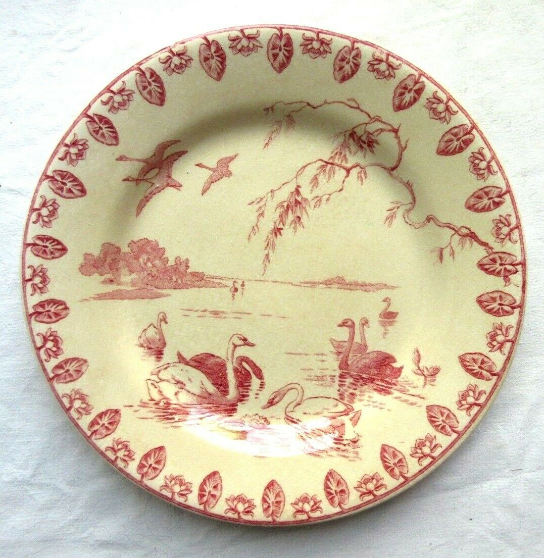 Assiette plate Art Nouveau en rose, porcelaine, modèle Prairial de GIEN