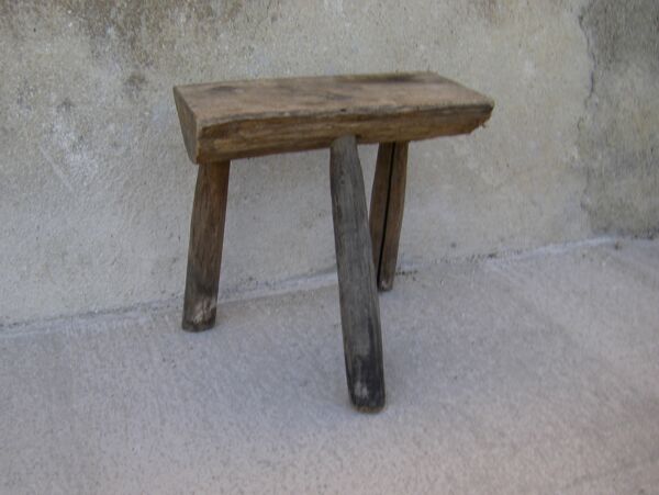 Tabouret de traite ancien