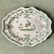 Plat ovale chantourné en faïence de Martres-Tolosane, XIXe siècle