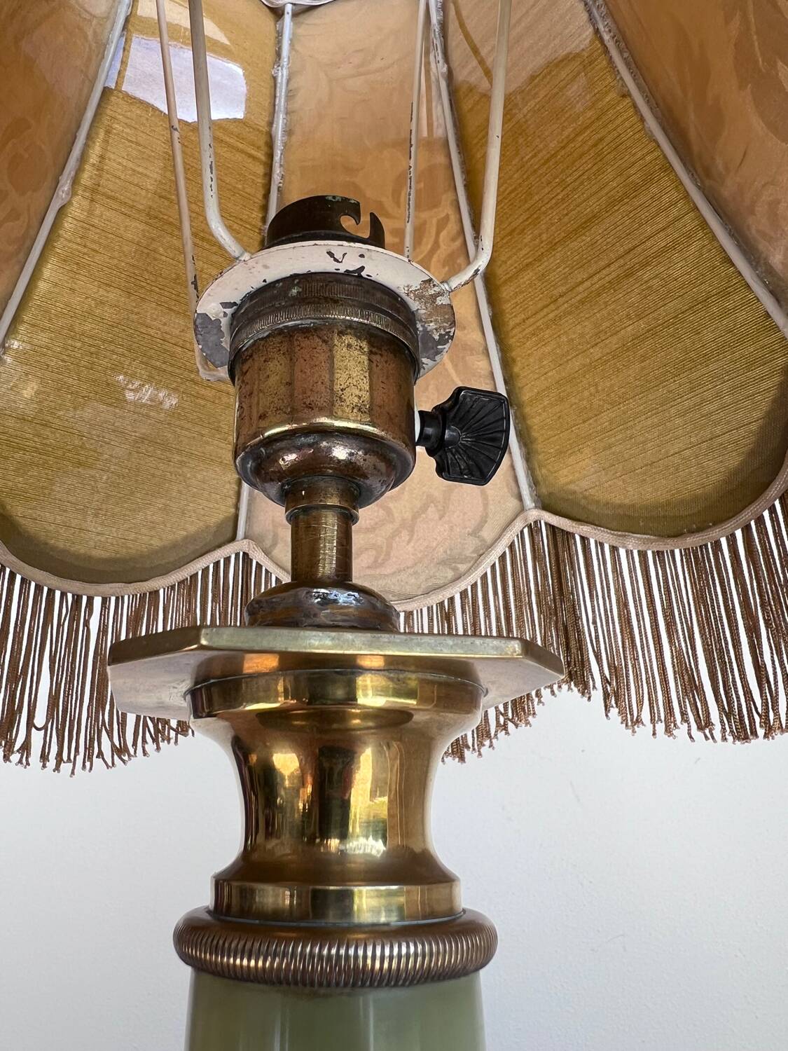 Large vintage lamp in green onyx and gilded brass - vintage lampshade