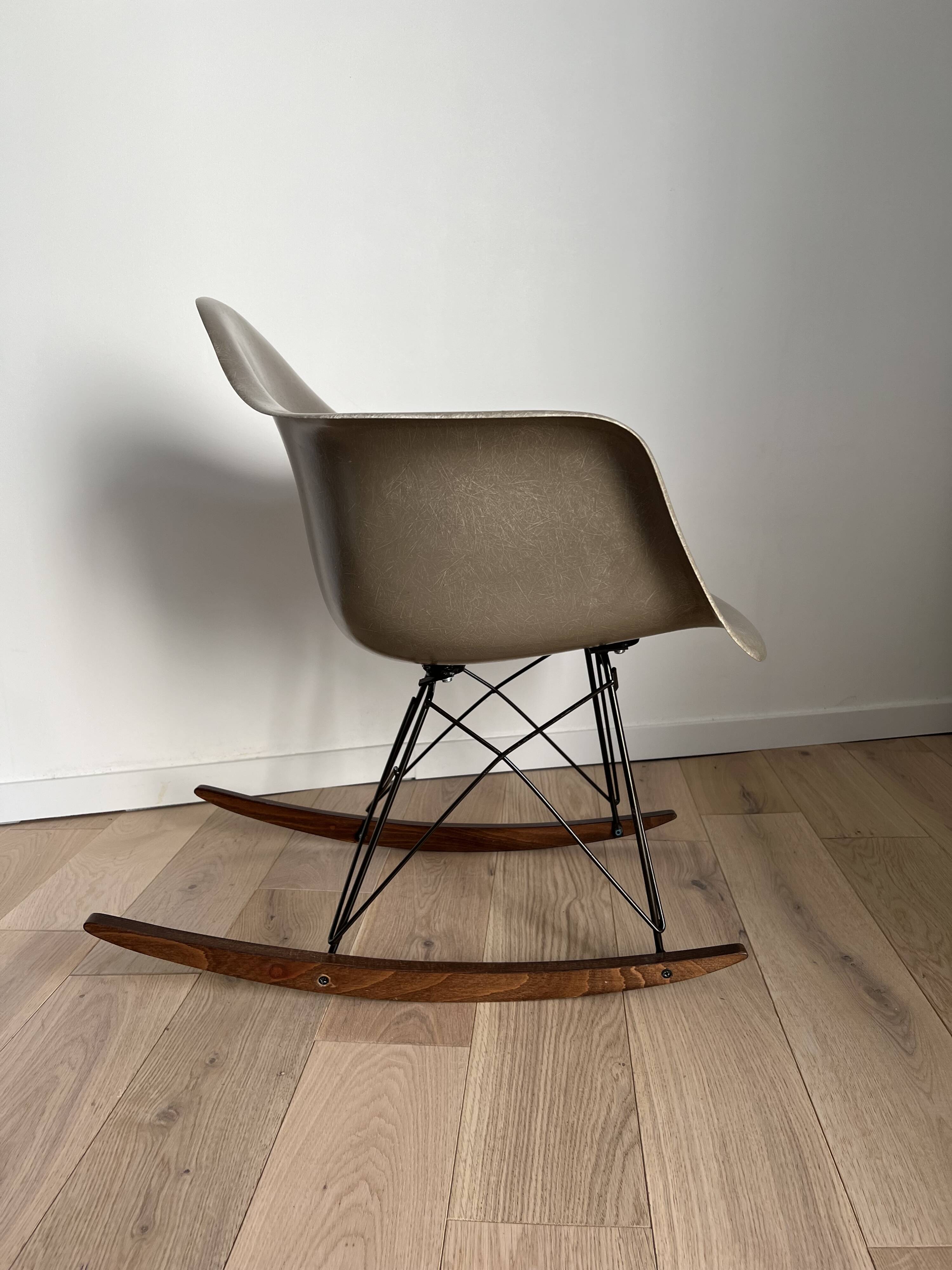 RAR Rocking chair CHARLES ET RAY EAMES Herman Miller US edit 50s design