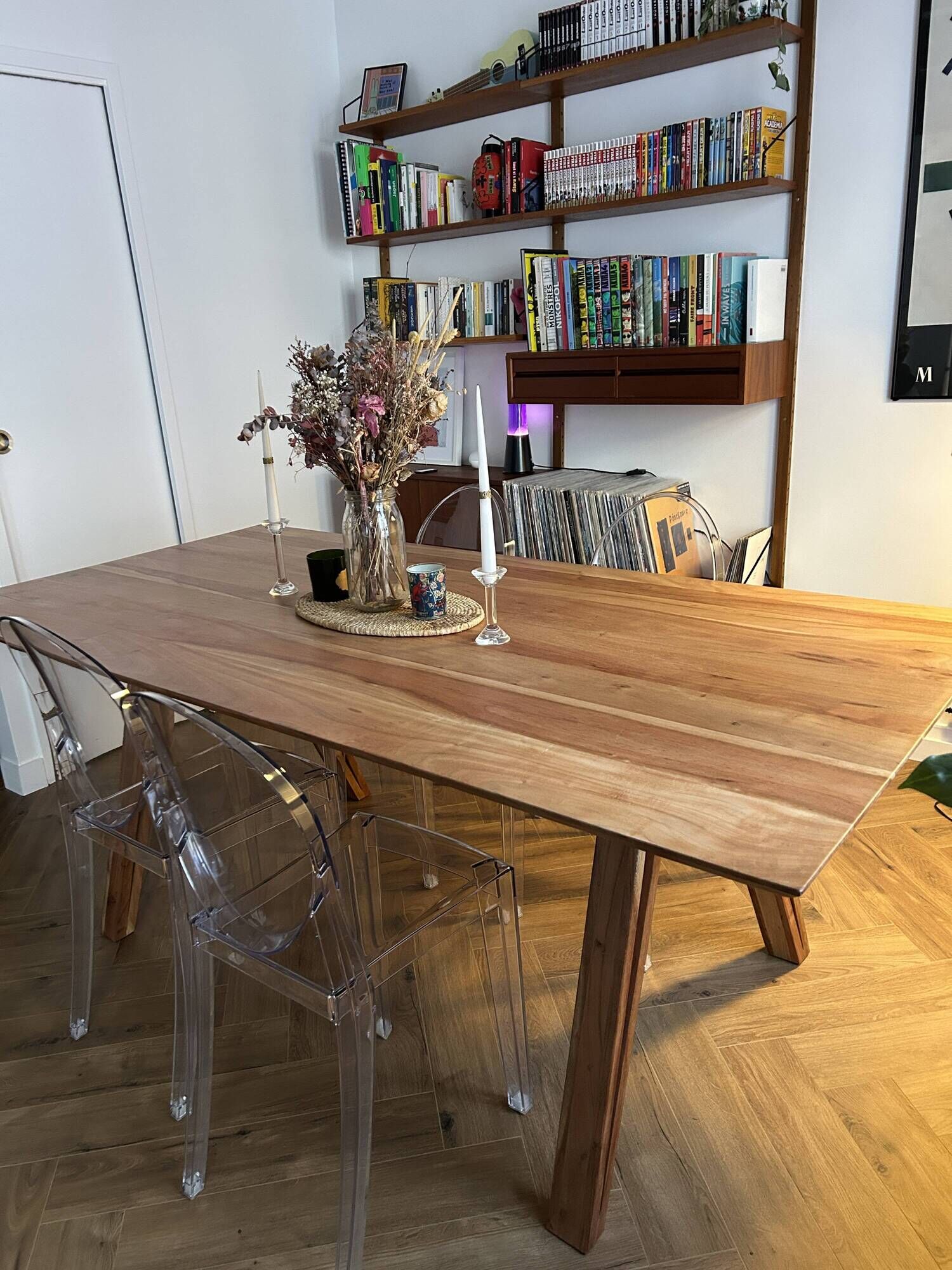 Acacia wood dining table - 203x102cm - Very good condition