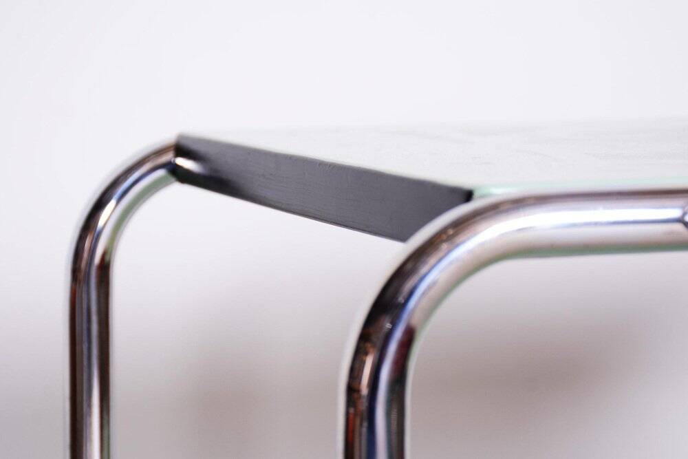Table d'appoint Art Déco en acier chromé par Marcel Breuer pour Thonet, années 1930.