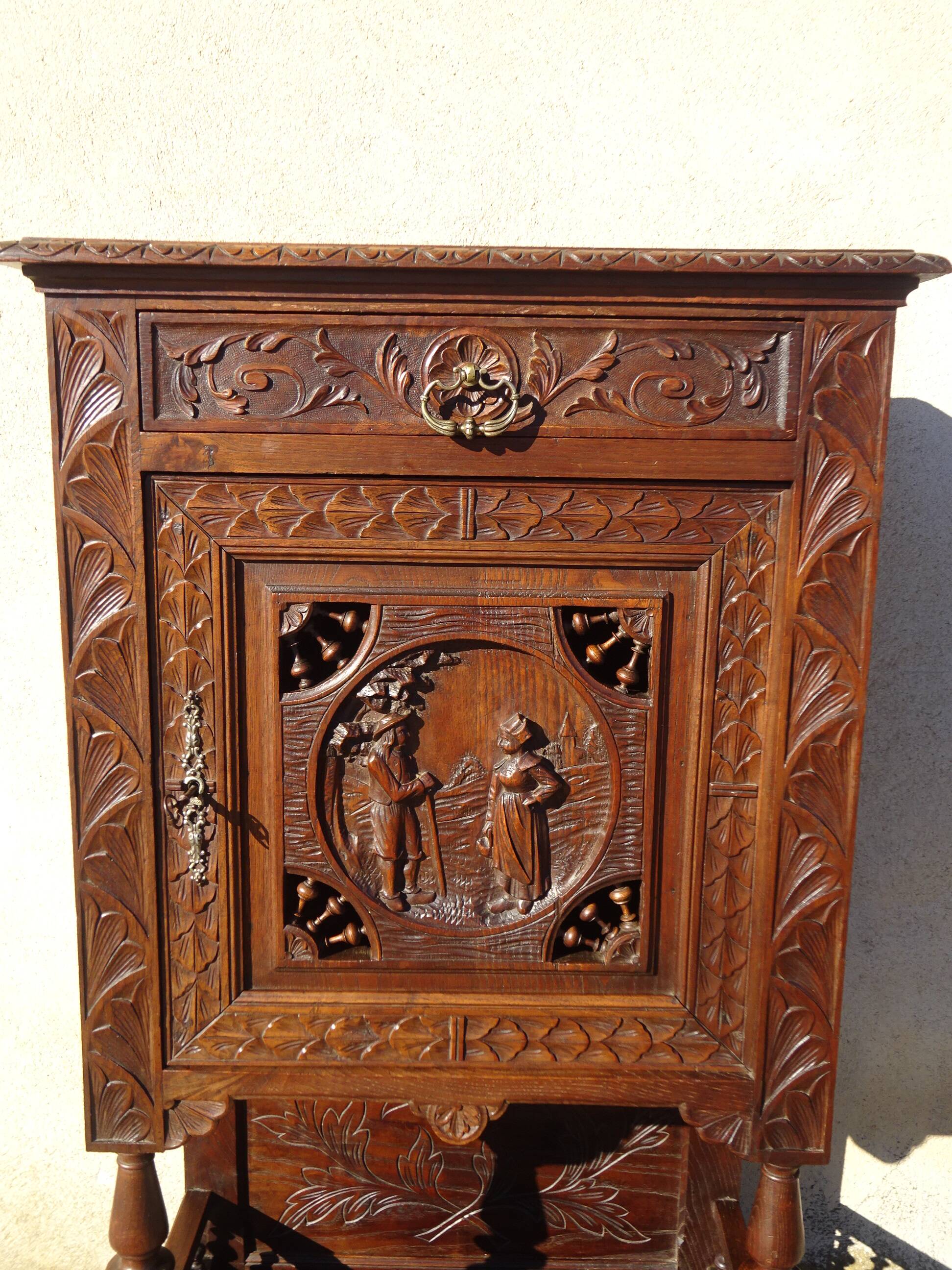 Old Breton dresser buffet