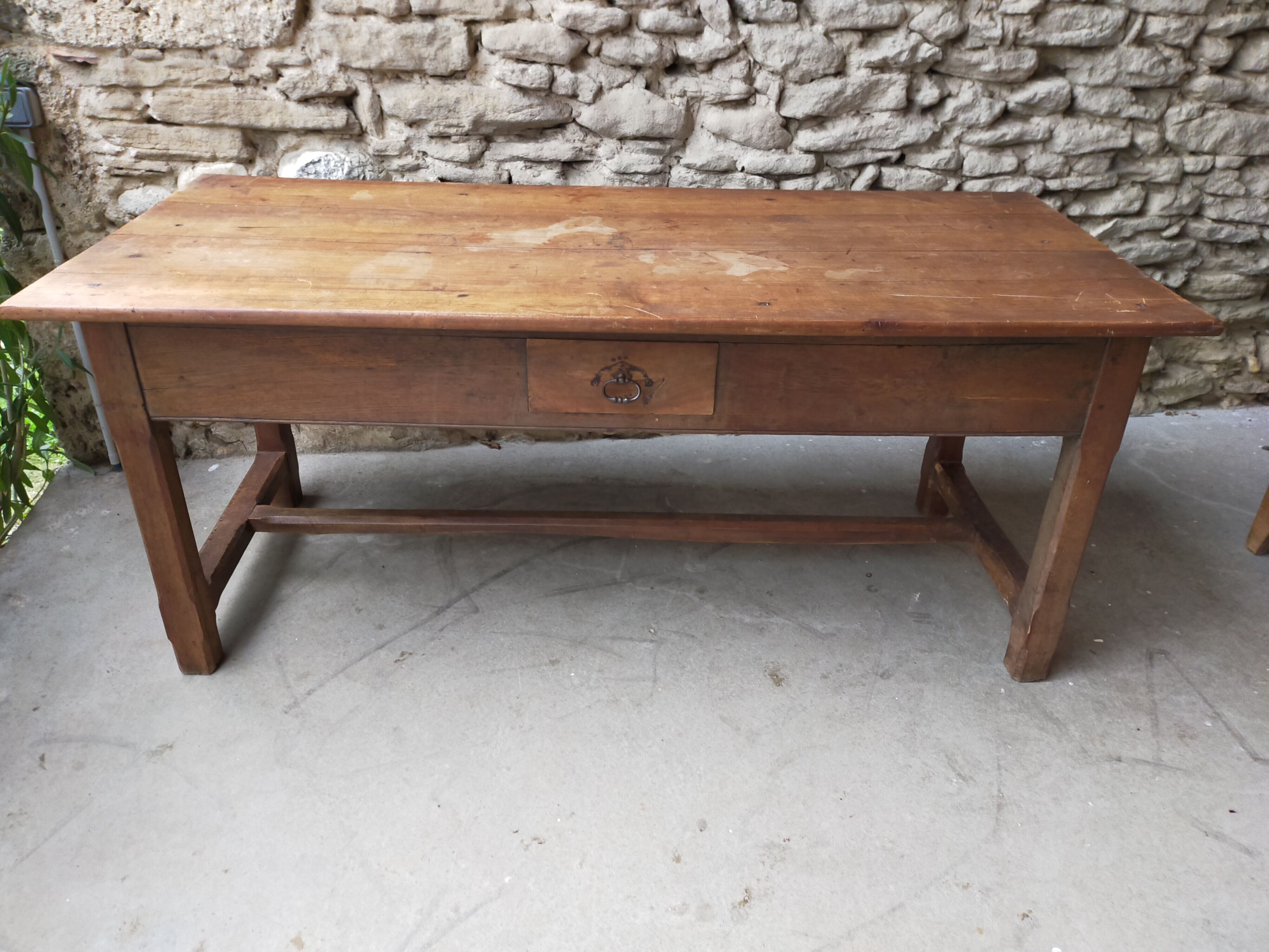 Farm table