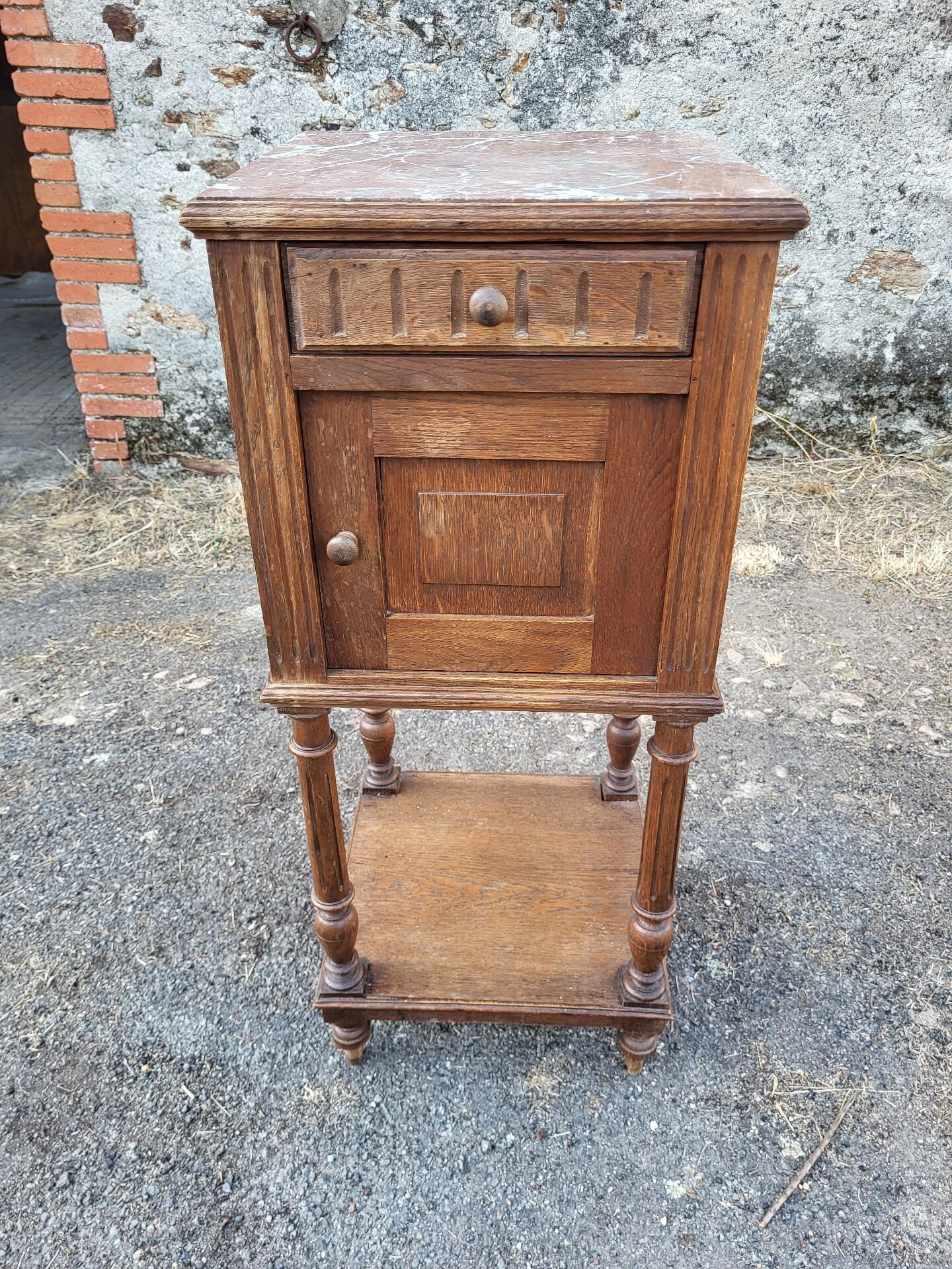 Table de chevet