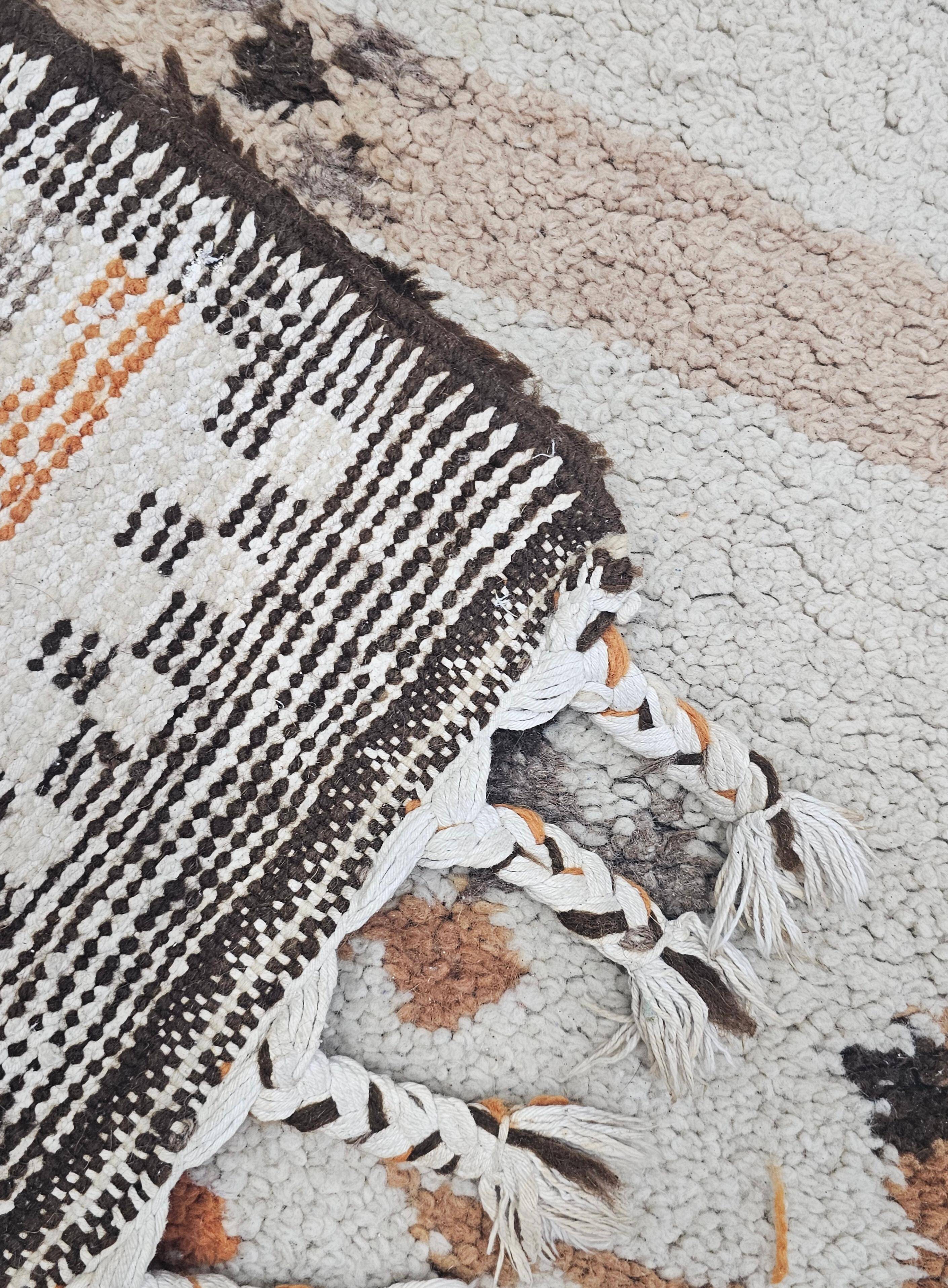 Barber Vintage Rug Hand-Knotted Very Thick Morocco 1970s