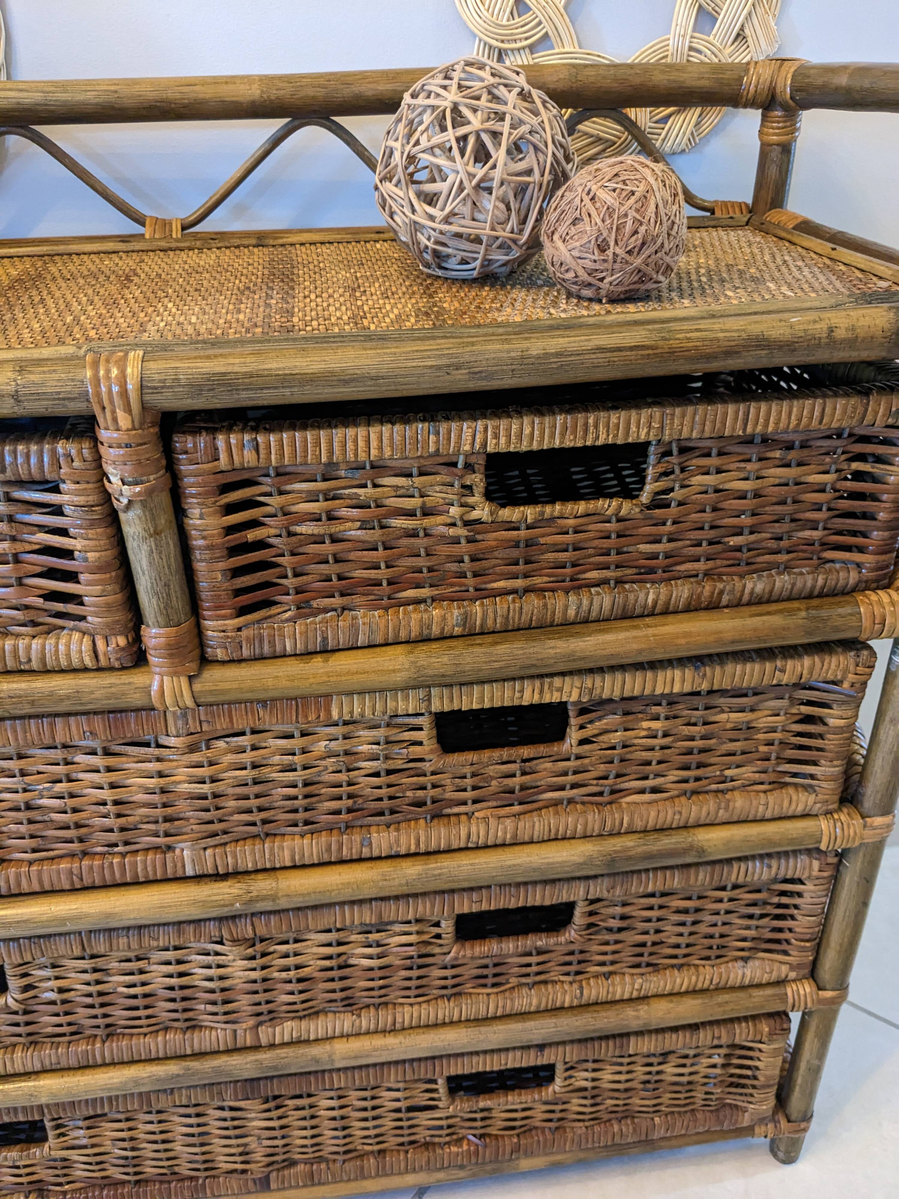 Commode vintage en rotin et osier