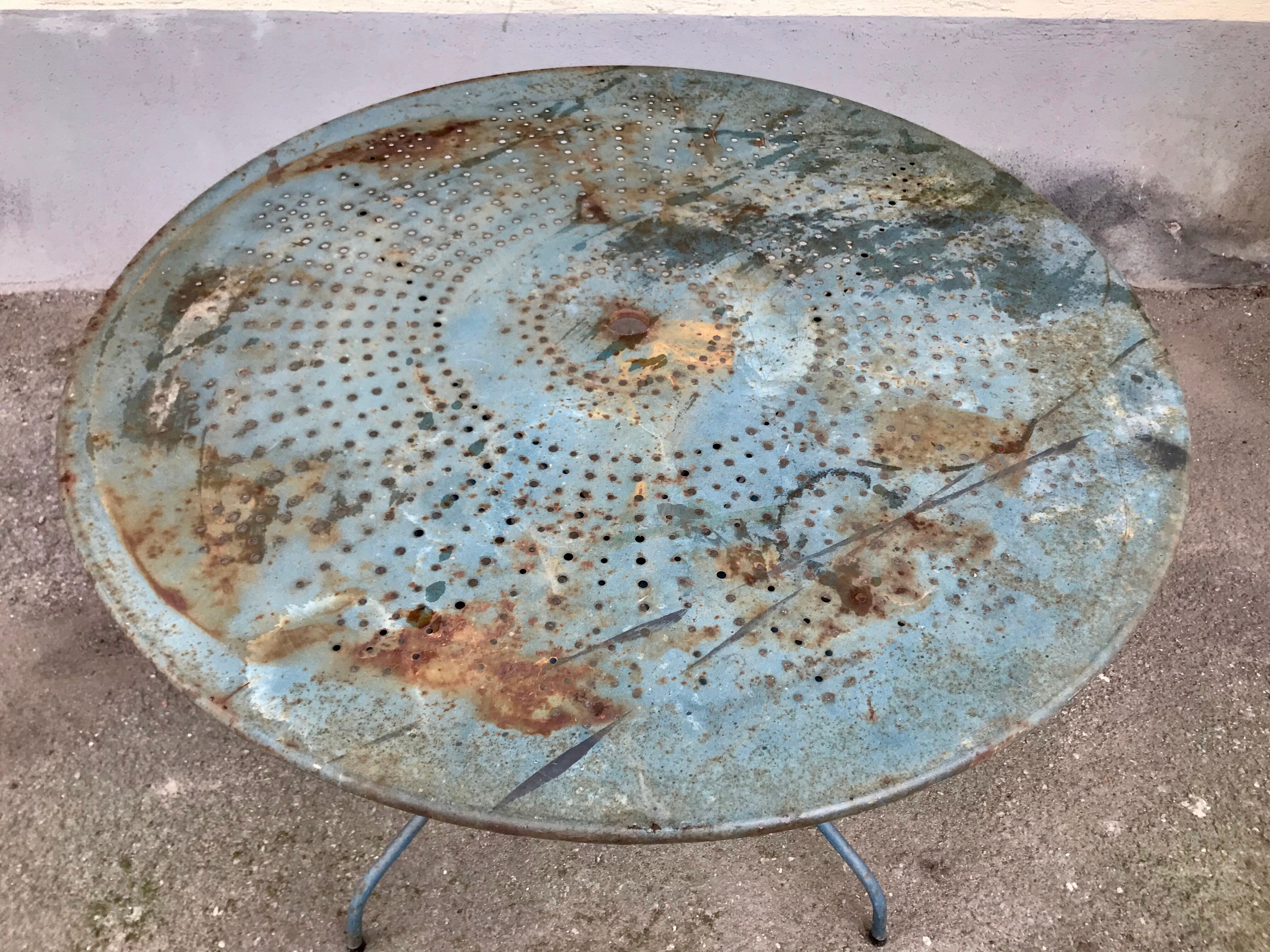 1 Table and 2 wrought iron garden chairs 1950 vintage