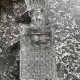 Vintage crystal decanter diamond tip