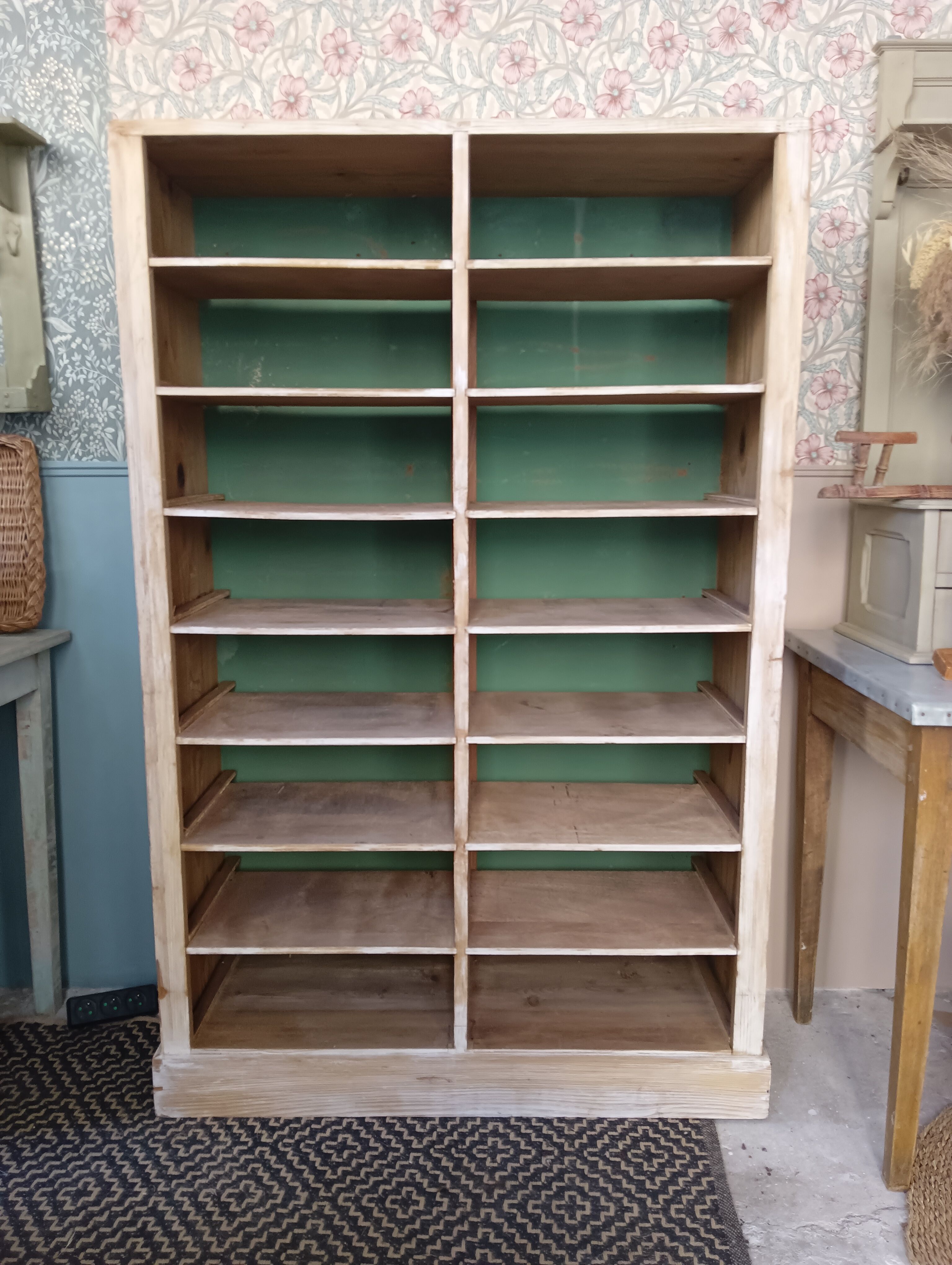 Locker storage cabinet