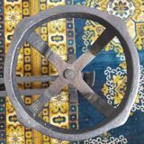 Paire de chenets anciens landiers en fer forgé estampillés