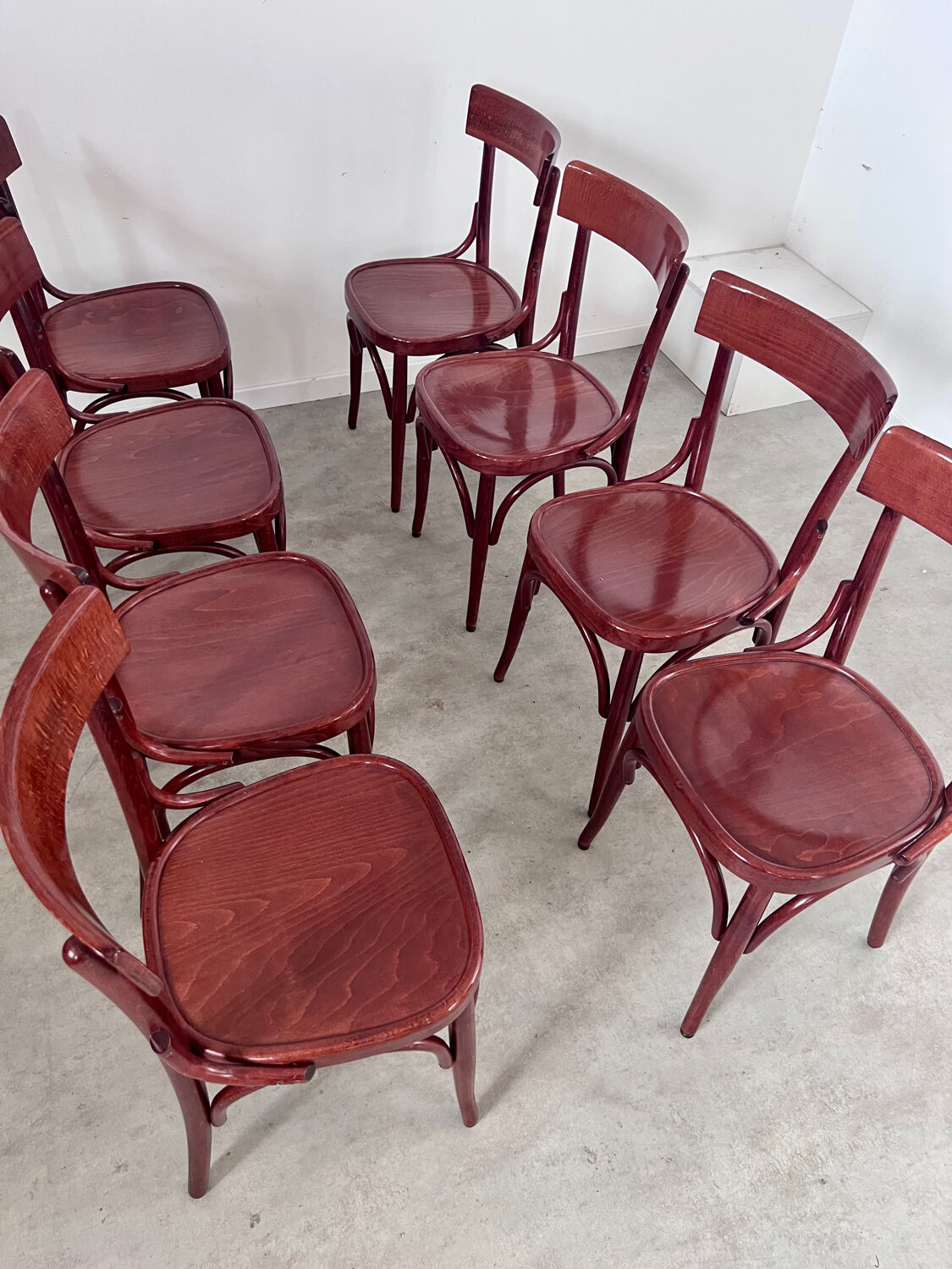 Set of 8 vintage 70s curved varnished wood bistro chairs