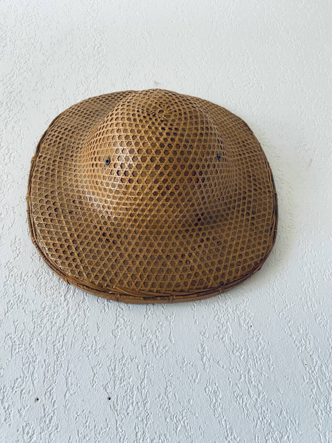 Ancien chapeau asiatique