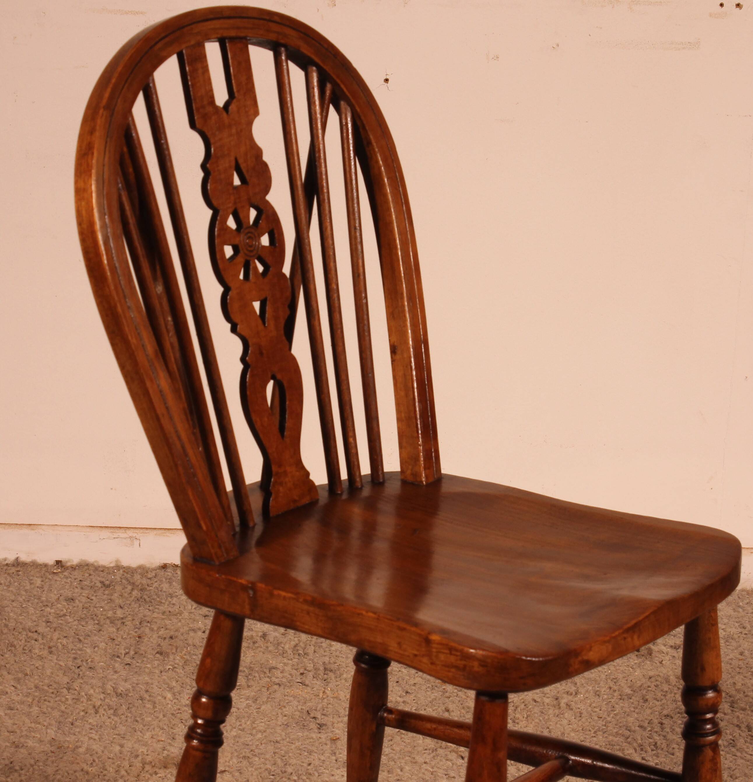 Set of 4 19th Century Windsor Wheelback Chairs