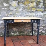 Black patinee farm table