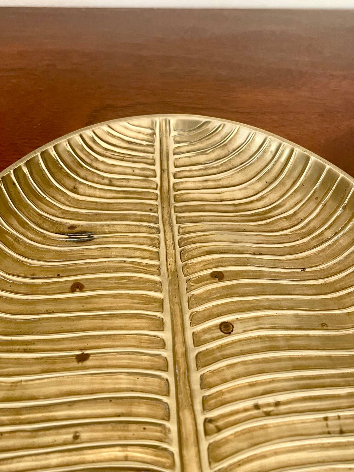 Vintage solid brass leaf pocket 20cm