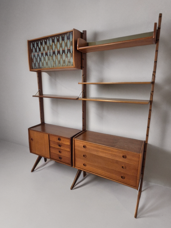 Meuble de rangement scandinave sur pieds par Ergo, 1960