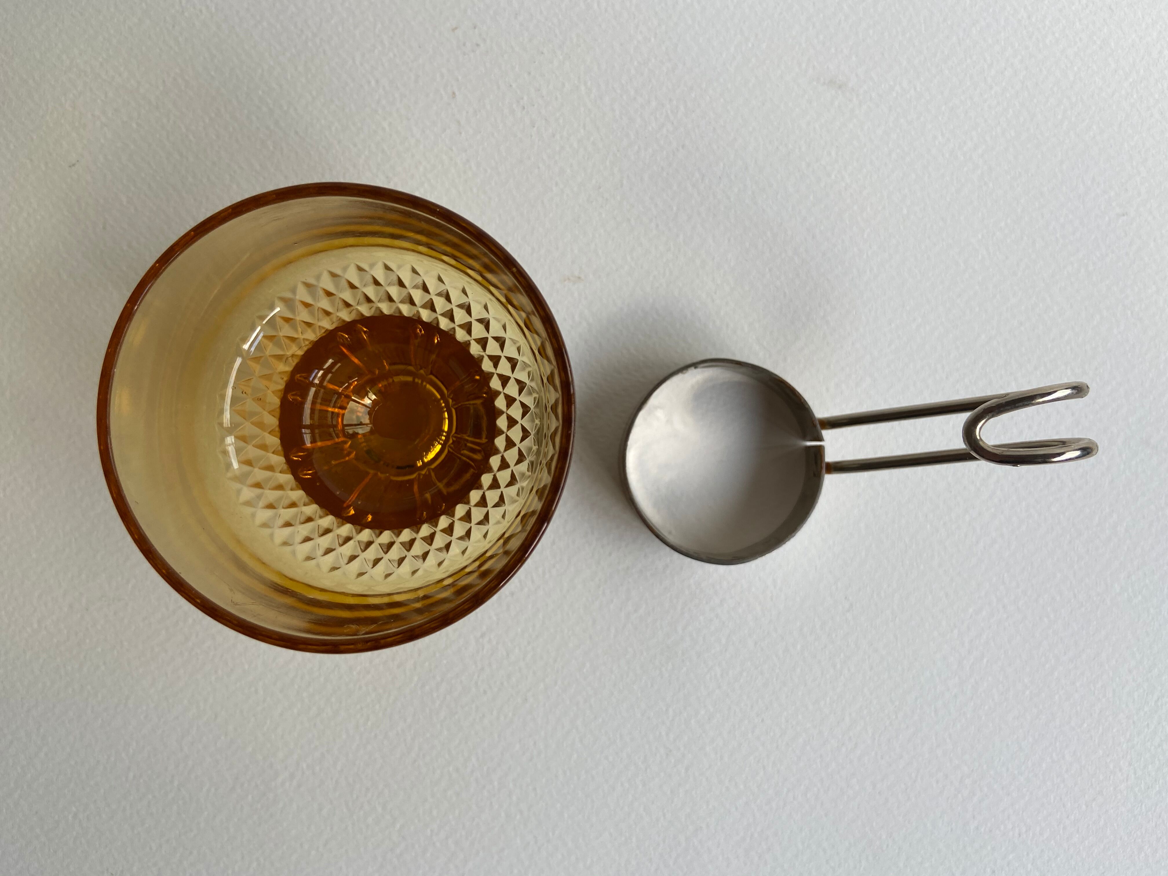 Ensemble de 6 tasses en verre ambré