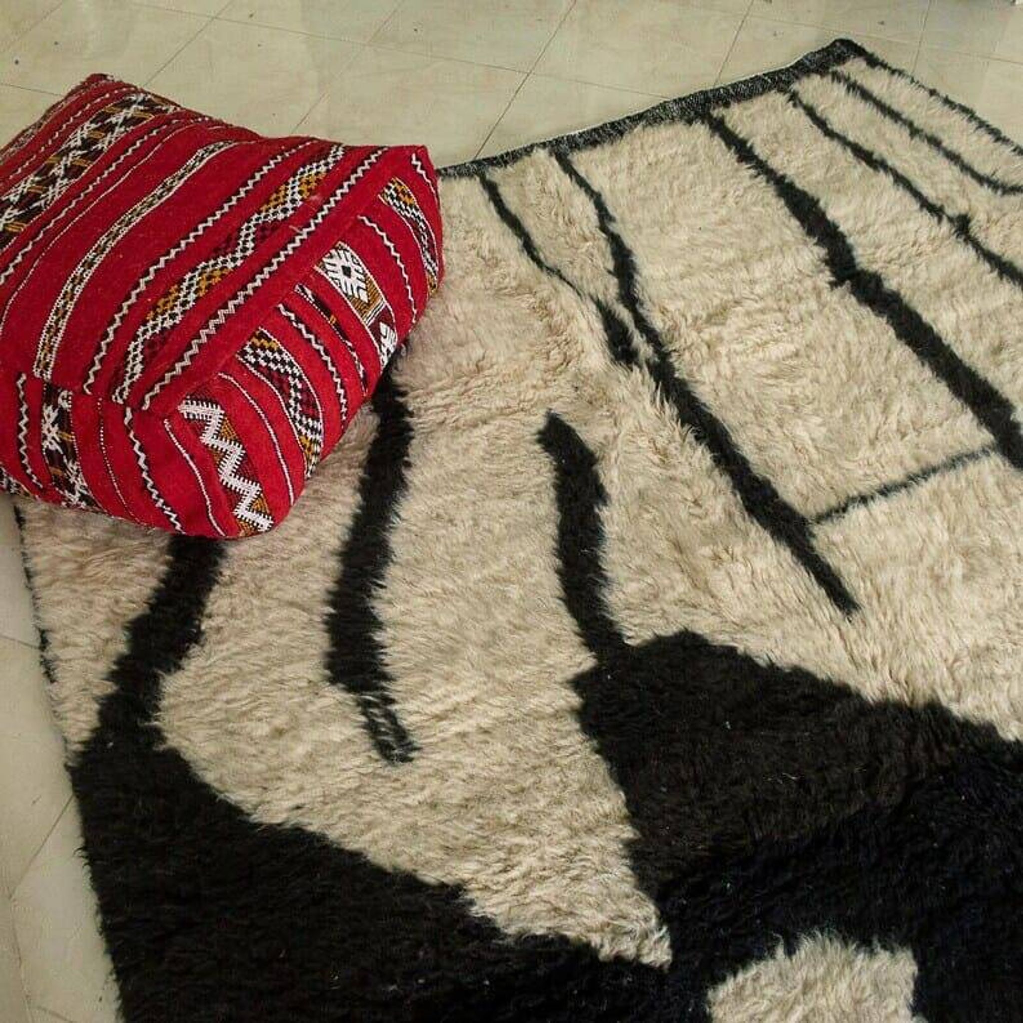 Tapis en laine naturelle tissé main traditionnelle taille 200x300 cm