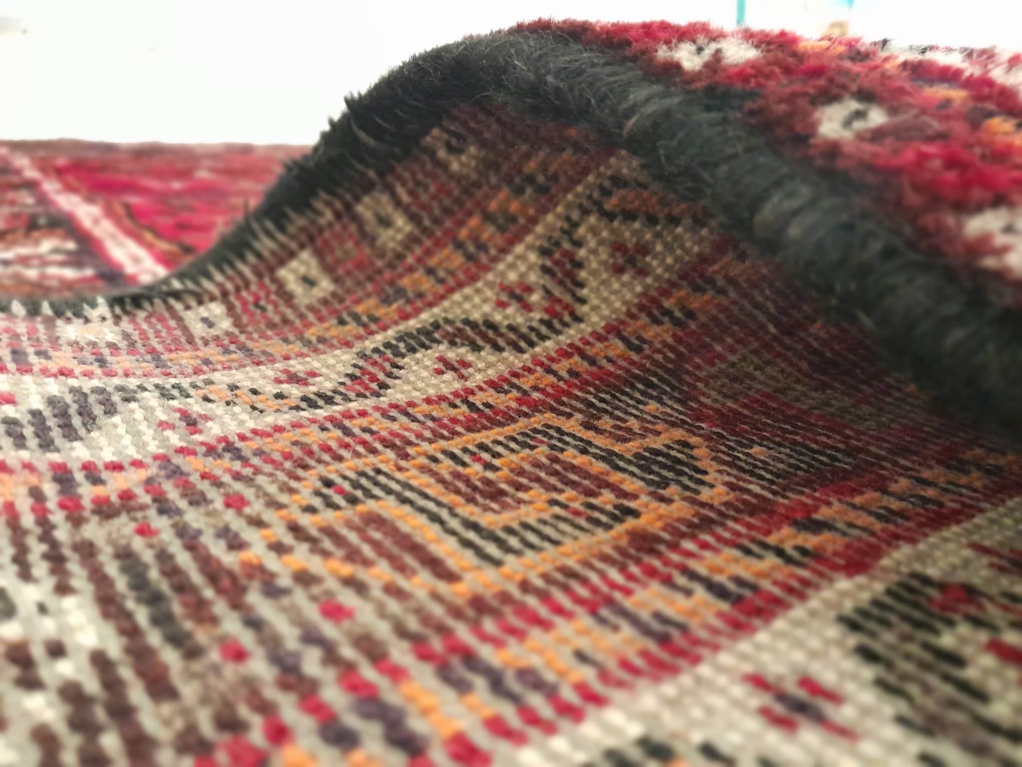 Handmade Persian QashQai rug 284x214cm