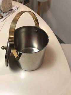 Stainless steel bucket