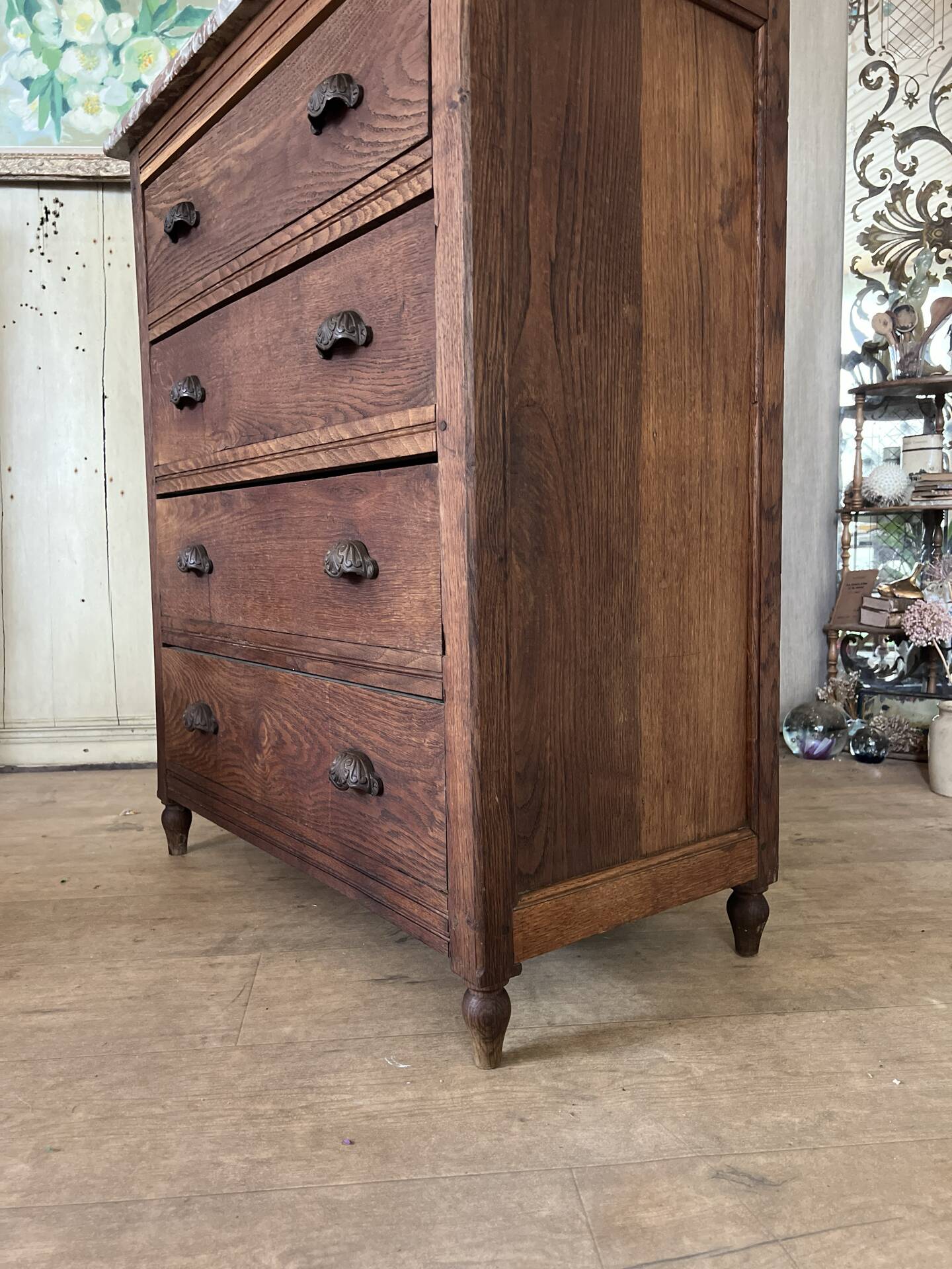 Antique chest of drawers
