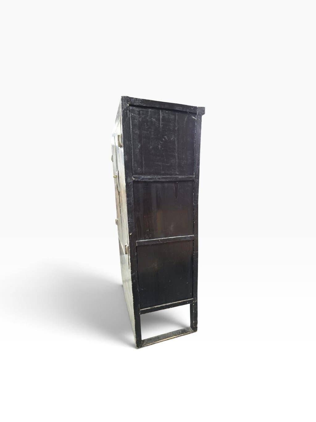 Black and red vintage Chinese furniture / wedding furniture / sideboard