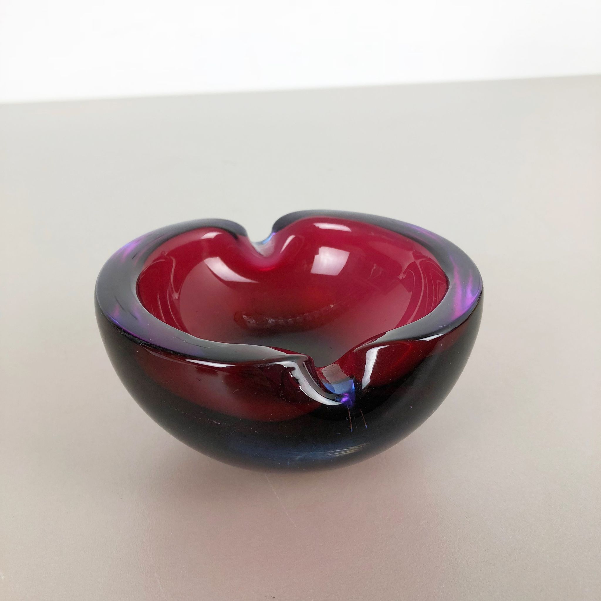 Large Murano Glass "Multi-Color" Bowl Element Shell Ashtray Murano, Italy, 1970s