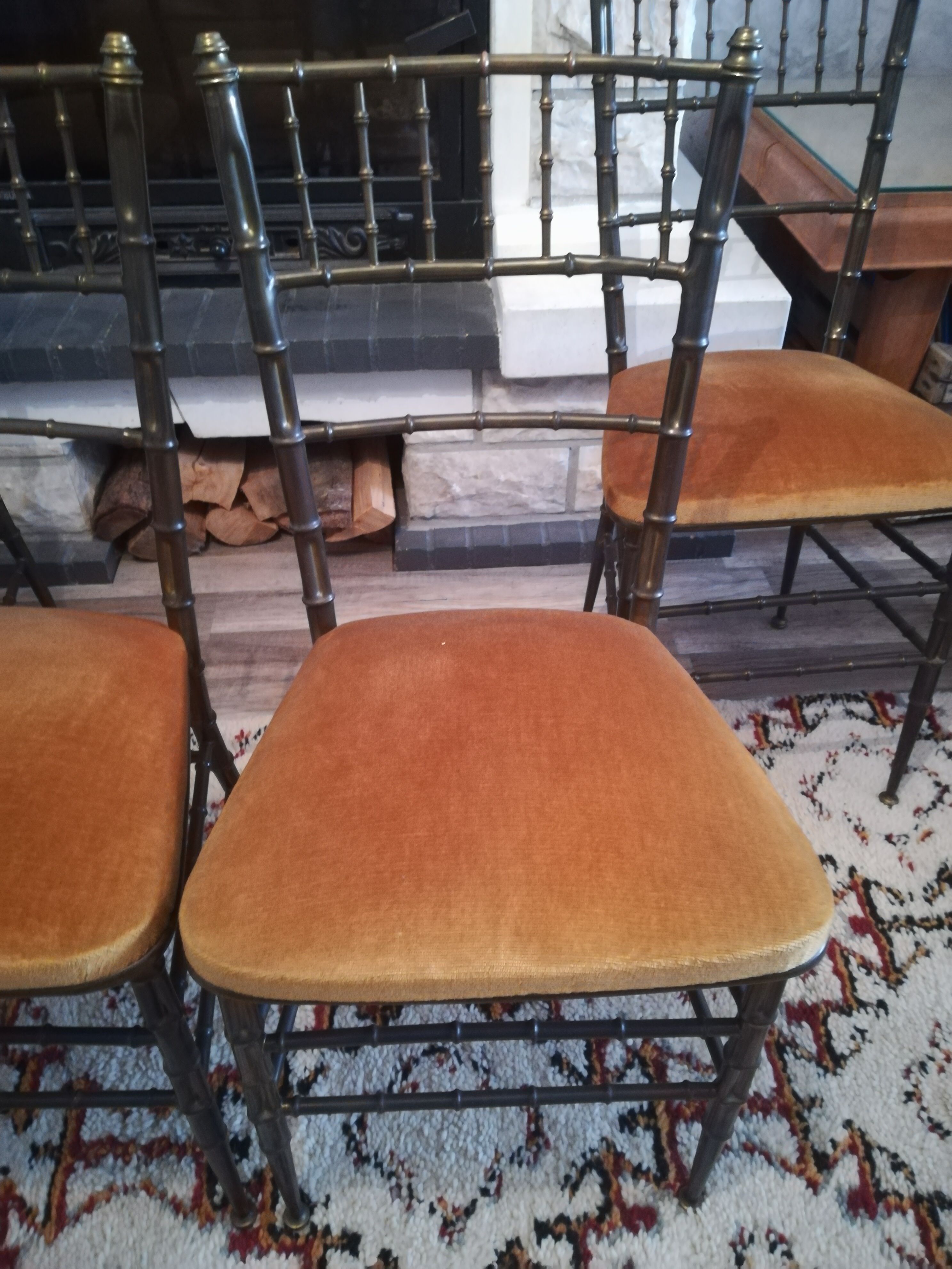 Suite de 4 chaises faux bambou laiton hollywood regency jaune moutarde