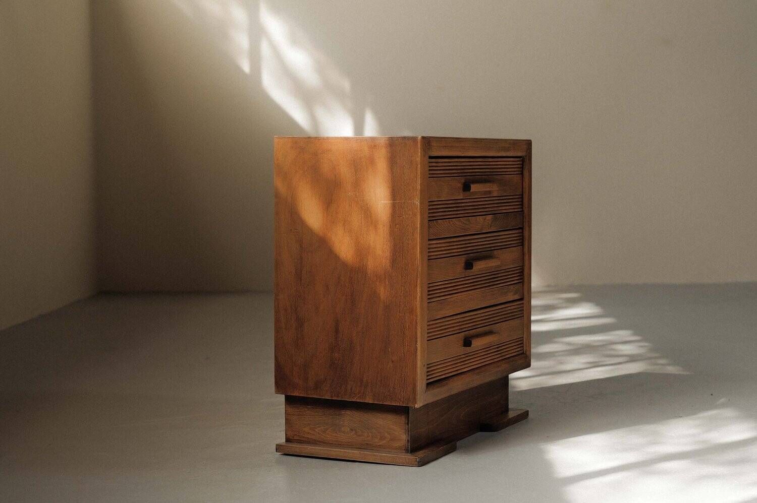 Commode moderniste, France, vers 1940