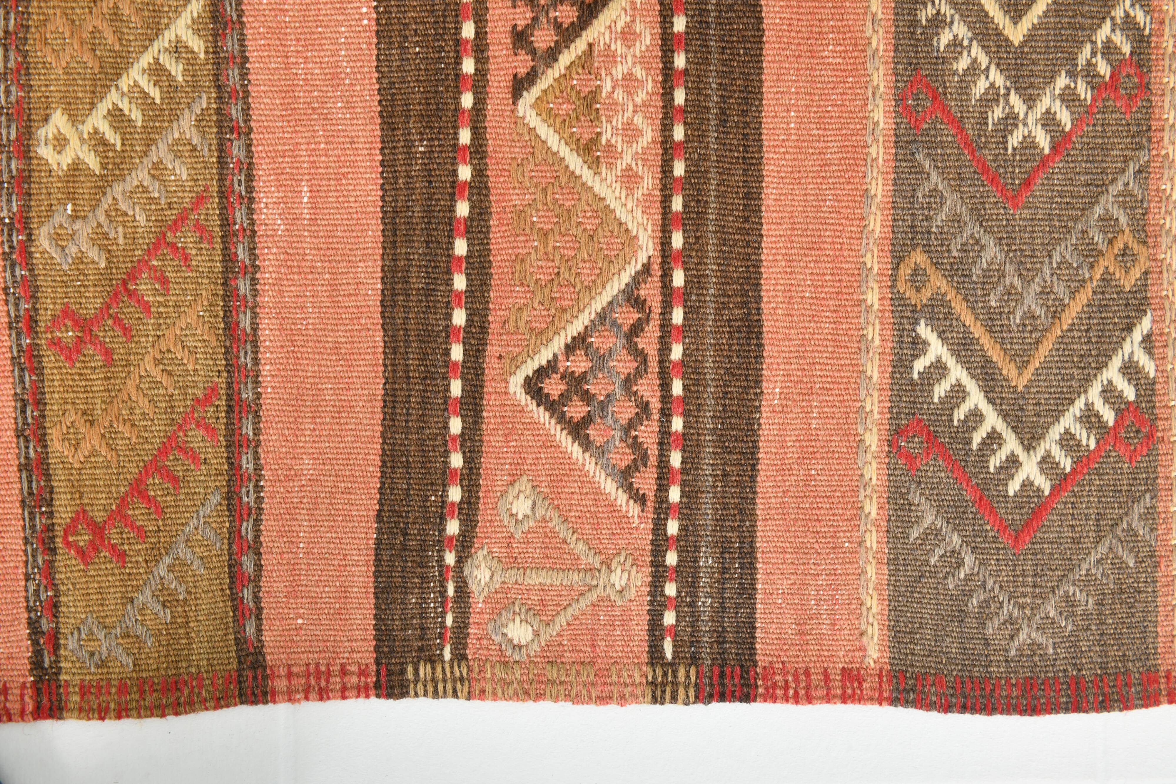 4x7 Red & Brown Vintage Kilim Rug, 123x205Cm