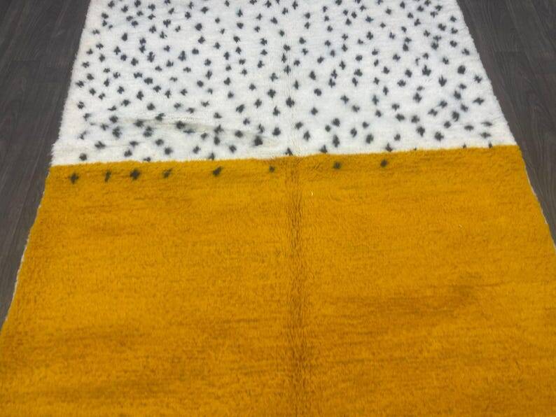 Handmade Berber rug 250cm x 150cm