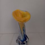 Vase arum jaune blanc bleu style murano non signé
