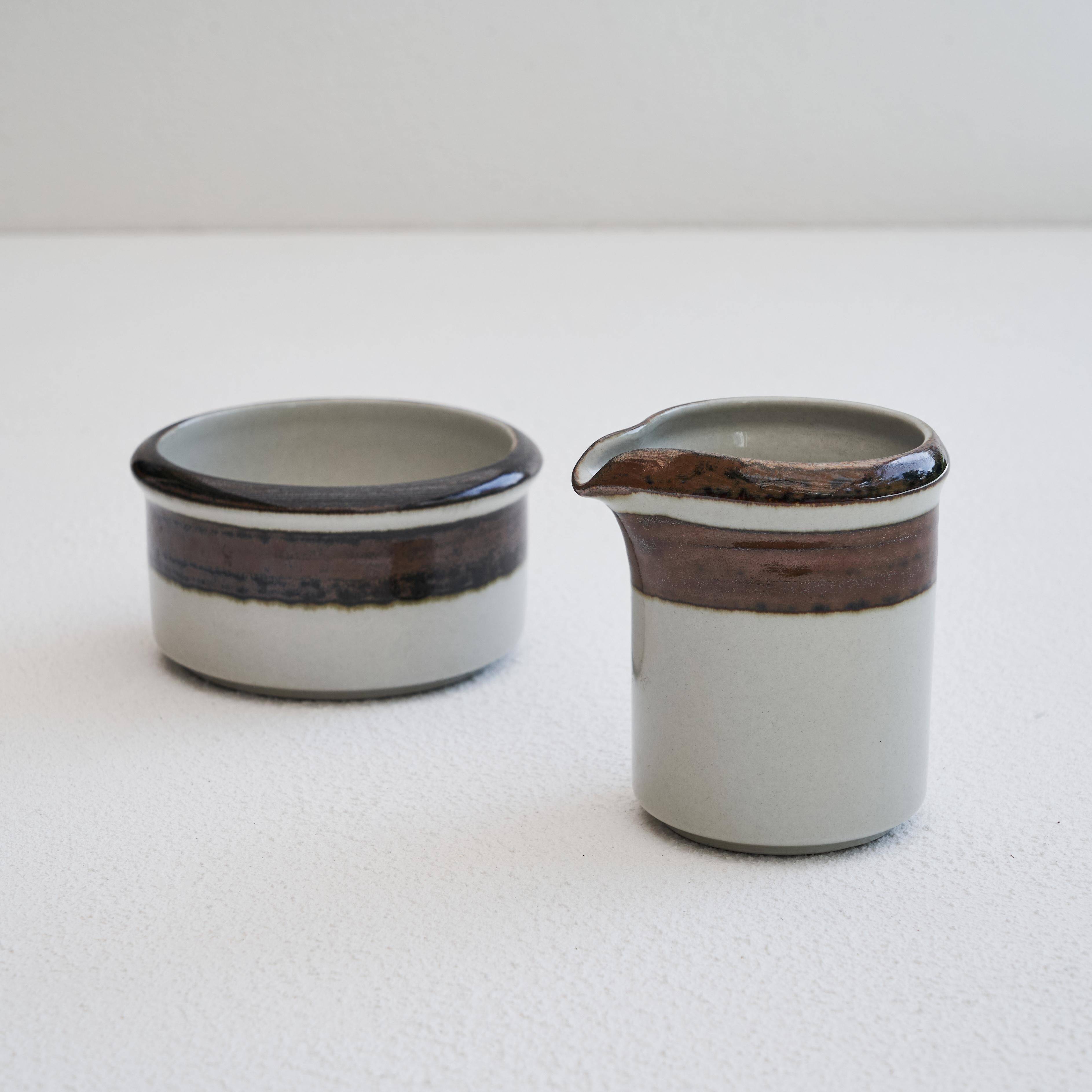 Anja Jaatinen-Winqvist 'Karelia' Milch- und Zuckerset pour Arabia Finland, années 1970