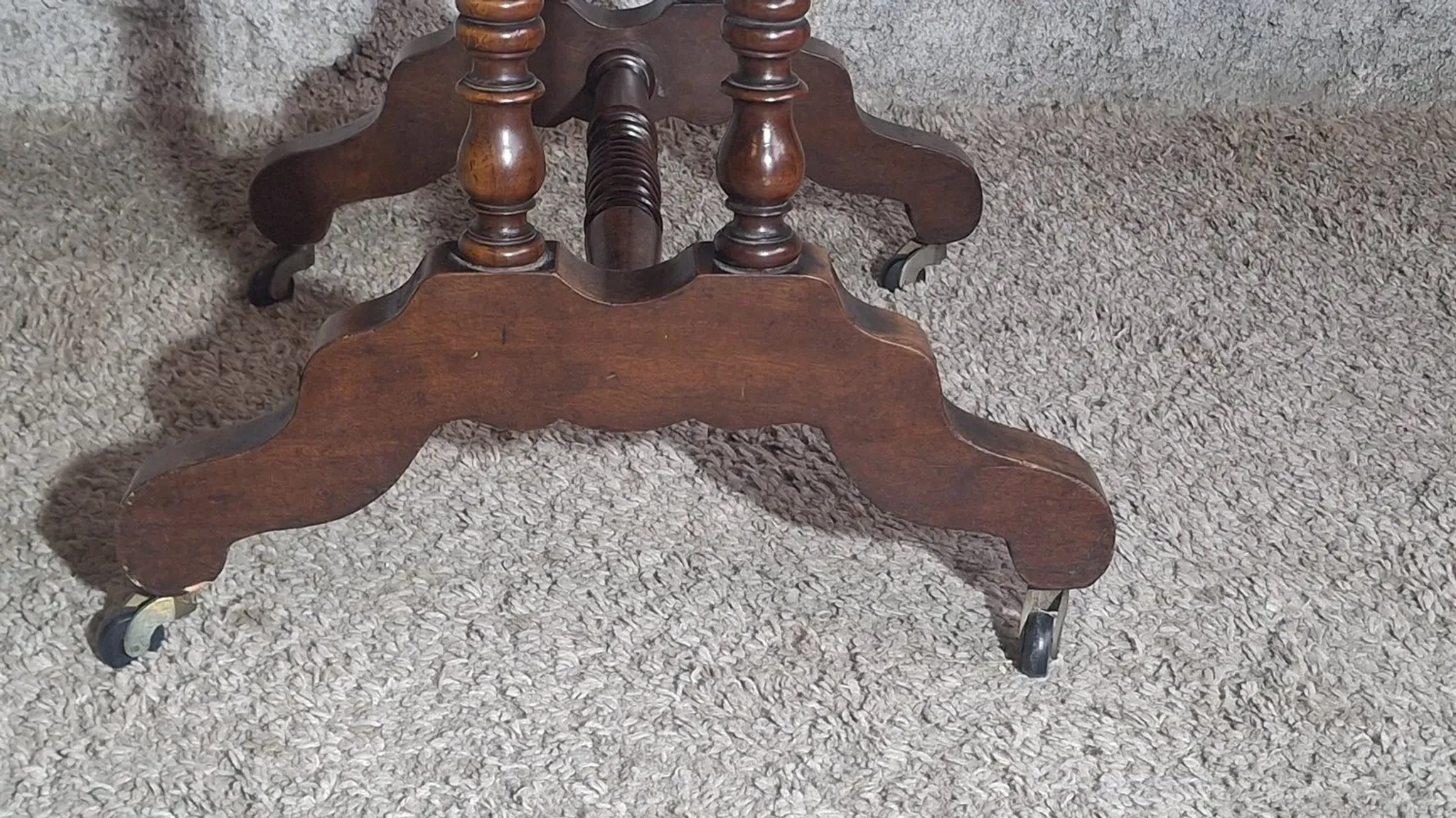 Table de couture victorienne anglaise à abattants, XIXe siècle
