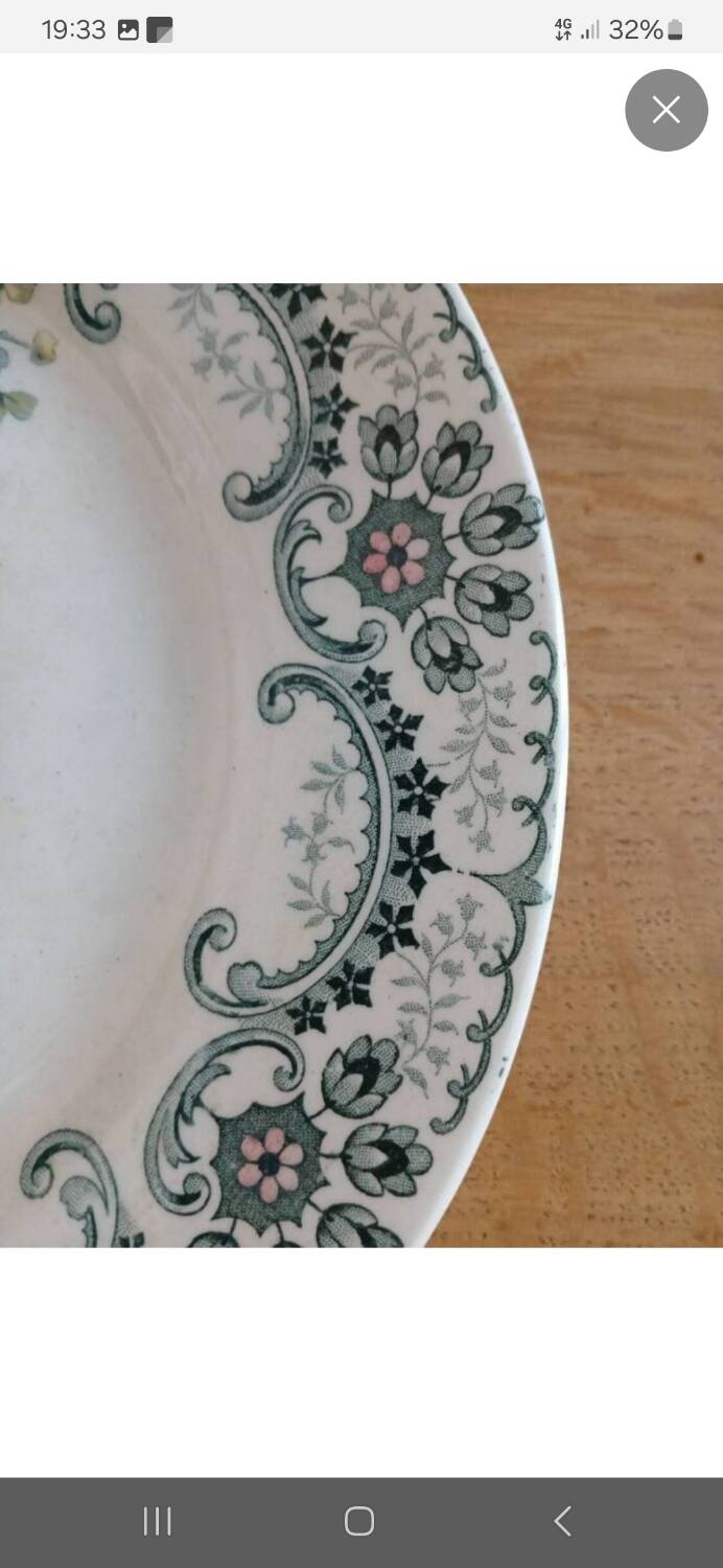 7 old flat plates Terre de fer