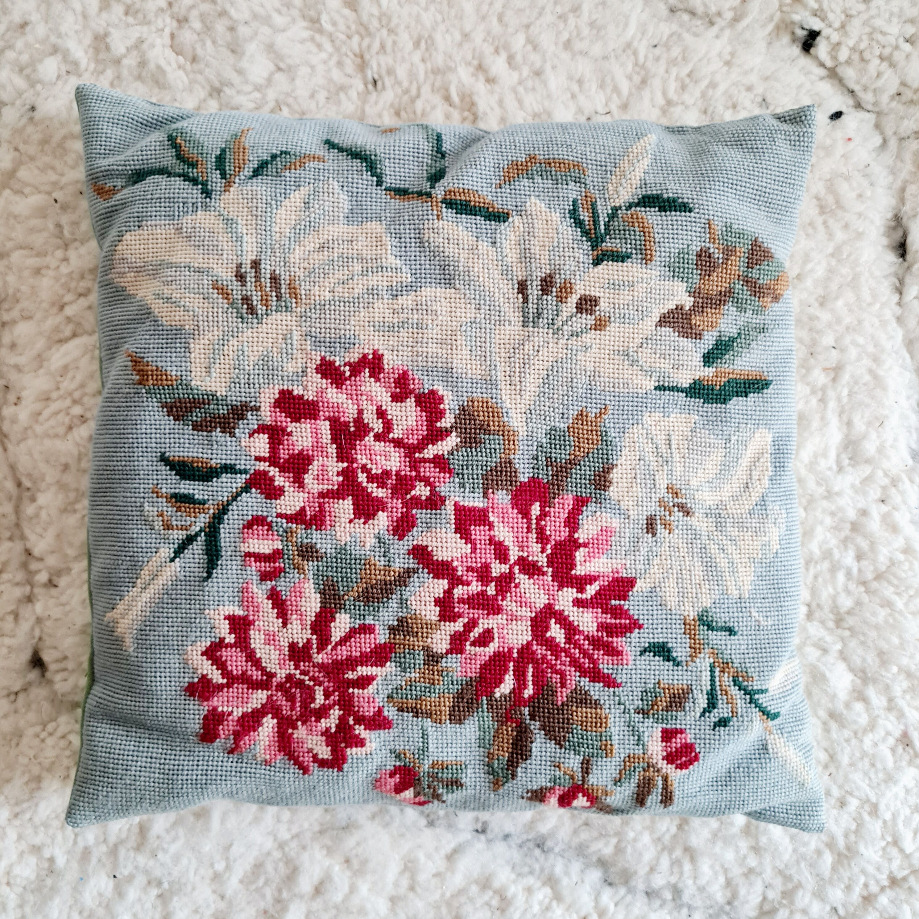 Coussin vintage fleuri