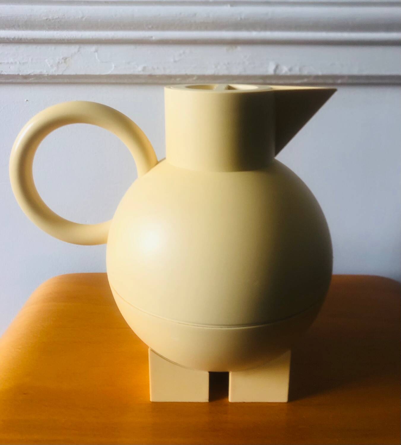 Carafe Euclid par Michael Graves pour Alessi