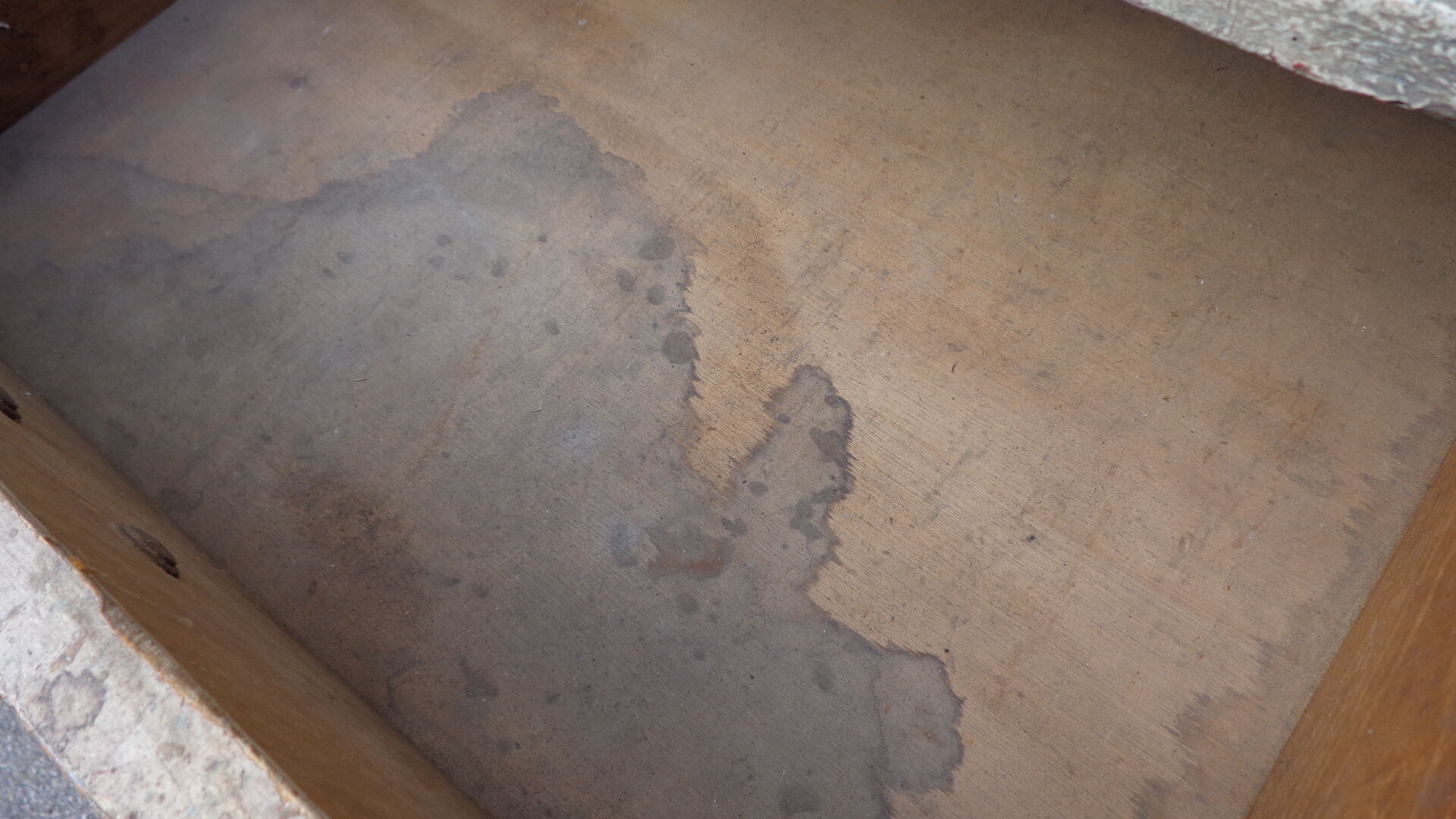 Garage drawer cabinet