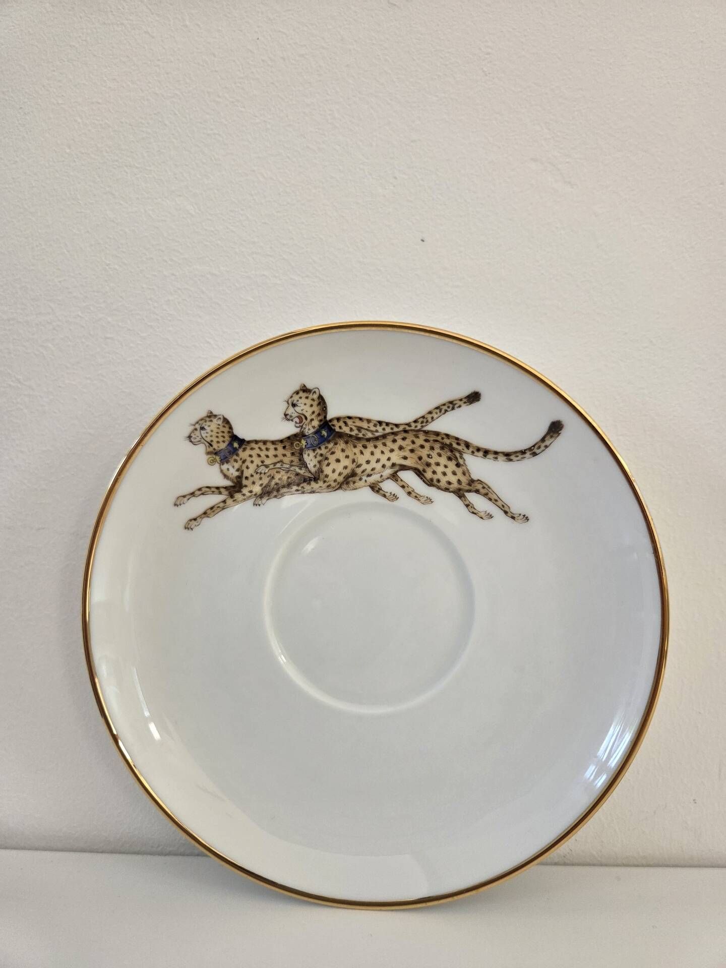 Porcelain cup from Paris "Royal Hunts"