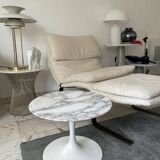 Small Knoll pedestal table - Saarinen