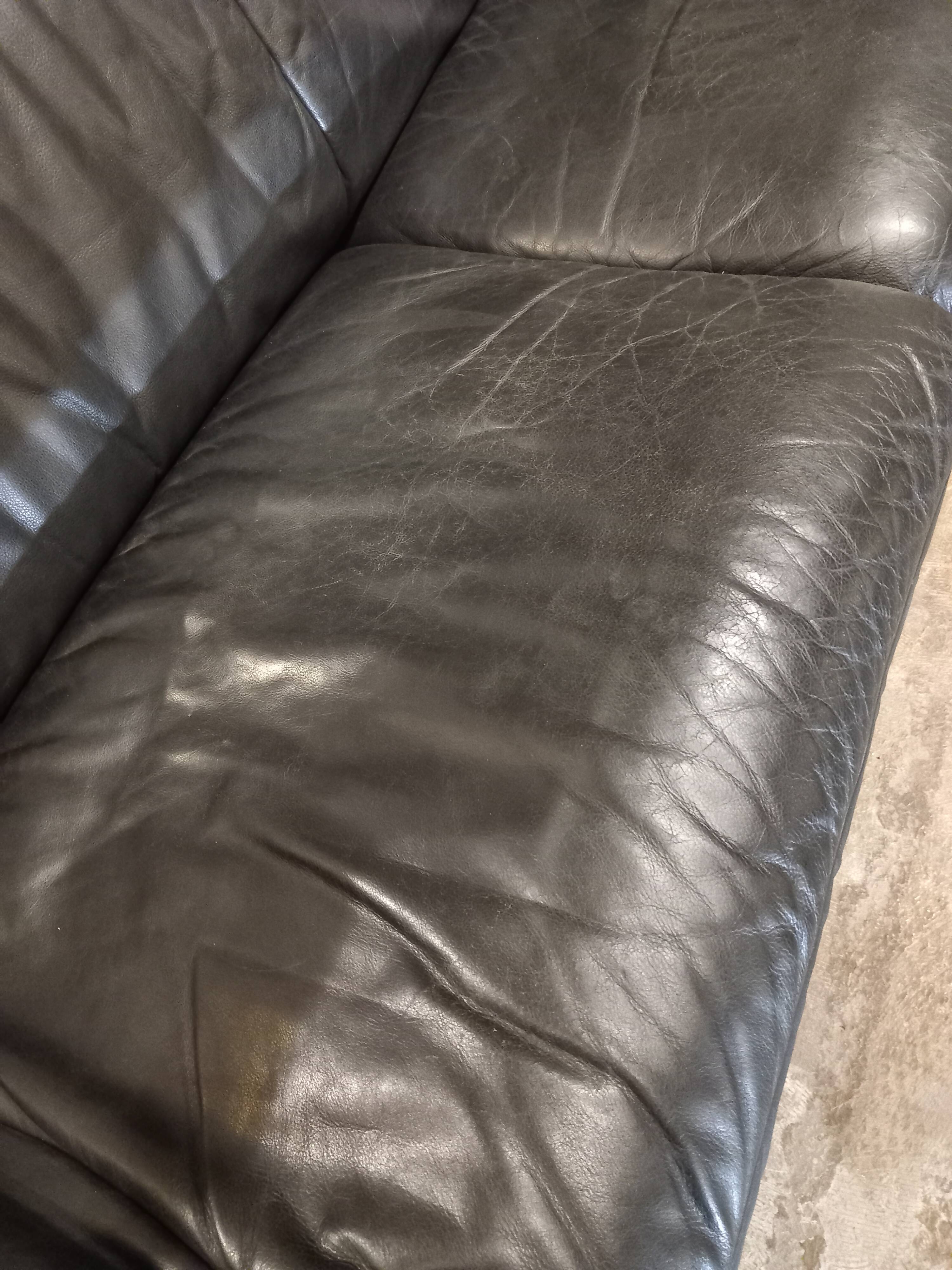 De Sede leather sofa 1980 design Reto Frigg