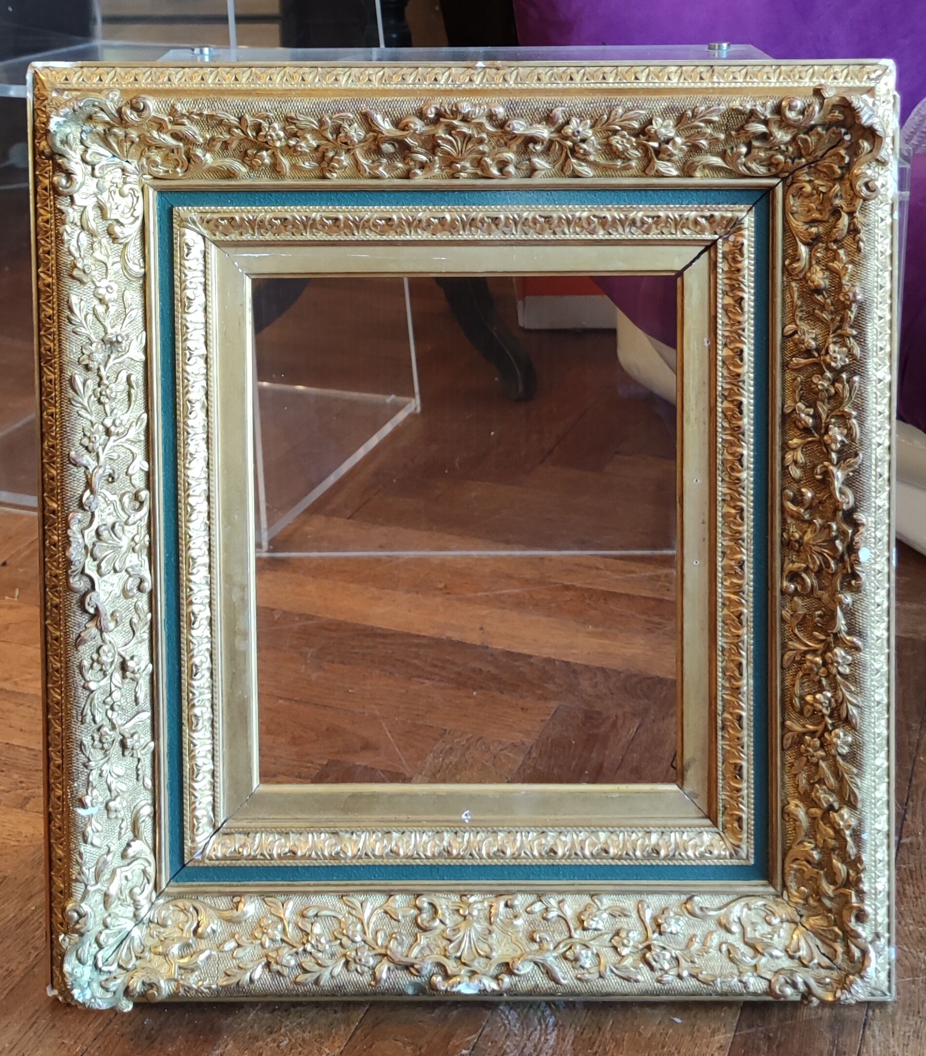 Old gilded frame/19th century