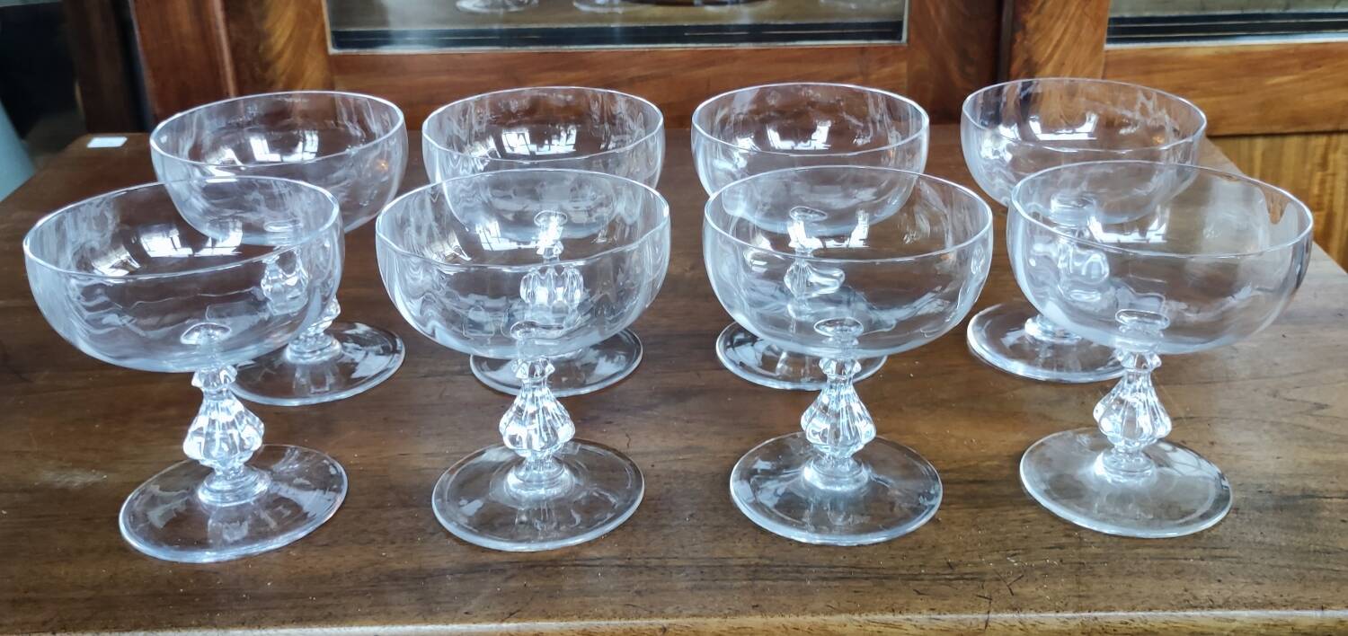 Set of 8 large crystal champagne glasses