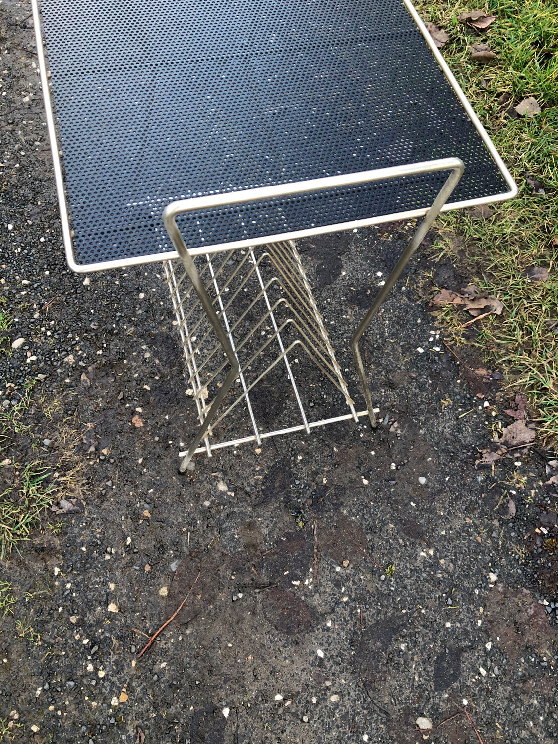 Side table vinyl door